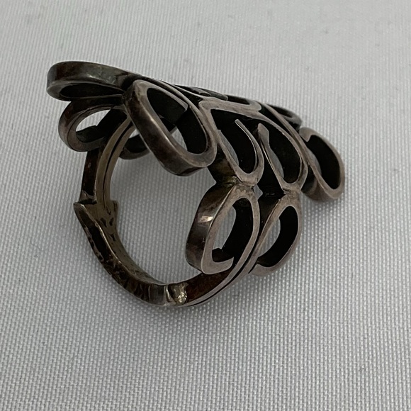 Source Unknown Silver Swirl Ring - Picture 4 of 7